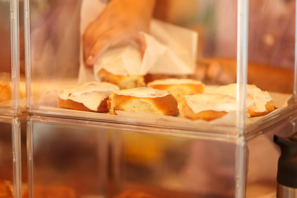 Cinnamon Rolls To Go